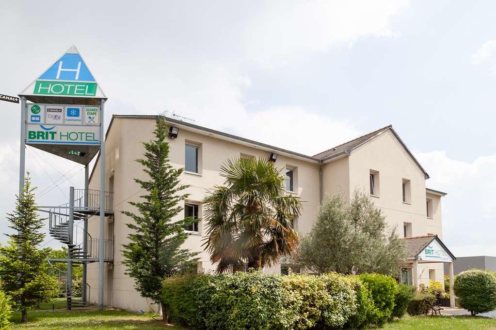 Brit Hotel Saumur Distré Eksteriør bilde