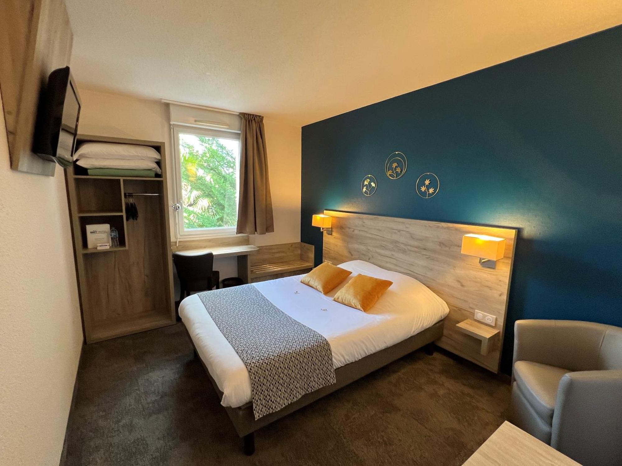 Brit Hotel Saumur Distré Eksteriør bilde