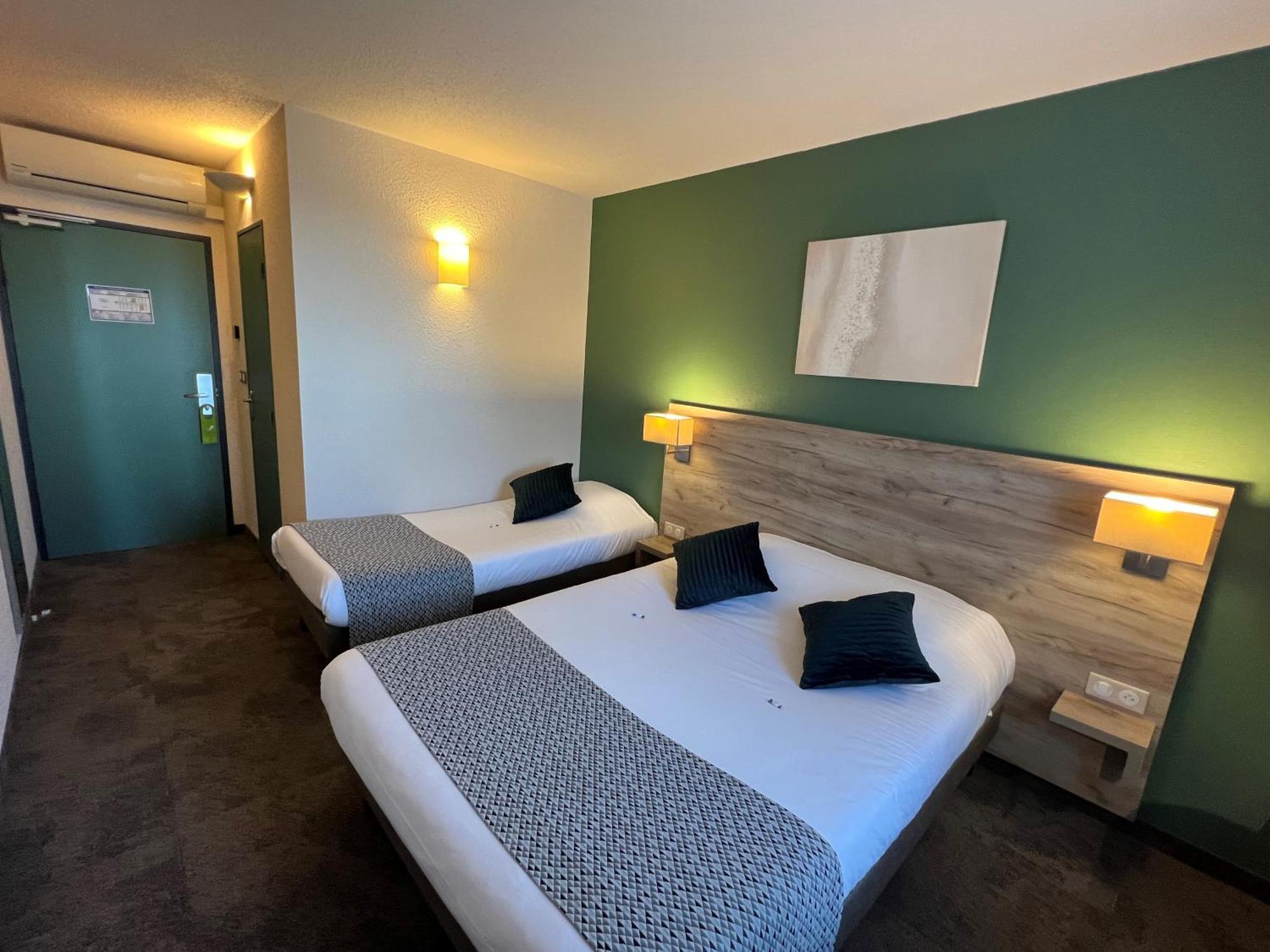 Brit Hotel Saumur Distré Eksteriør bilde