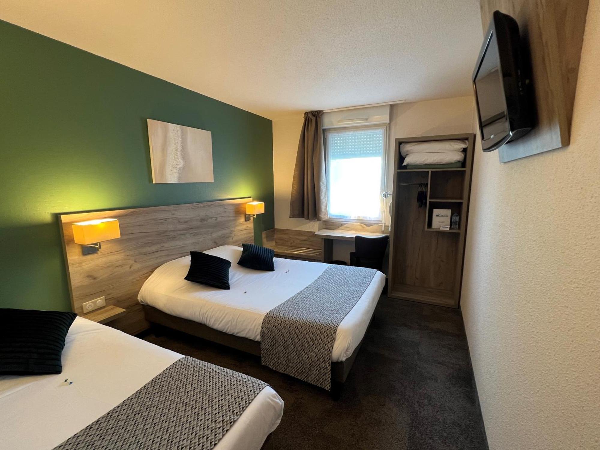 Brit Hotel Saumur Distré Eksteriør bilde