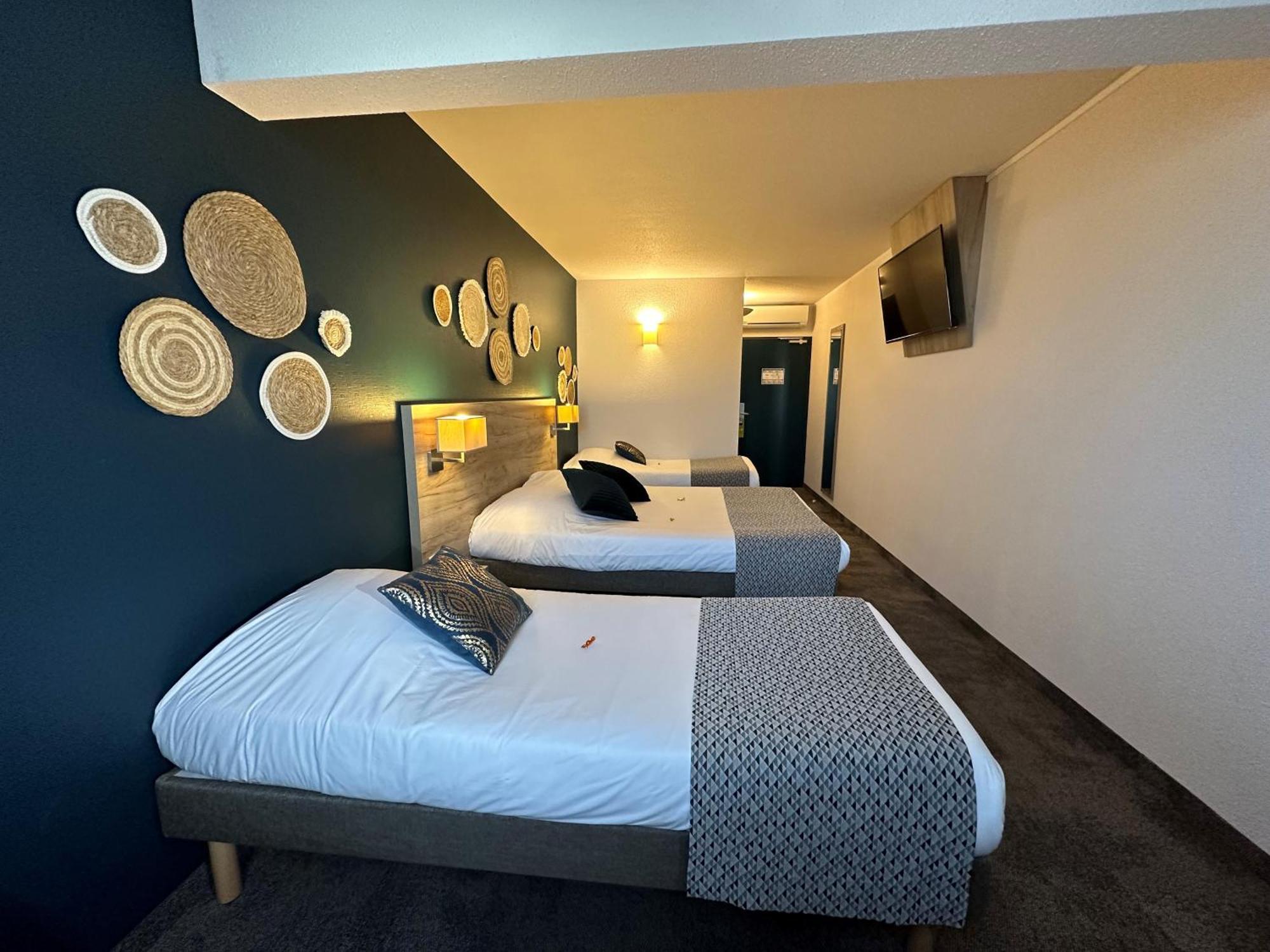 Brit Hotel Saumur Distré Eksteriør bilde