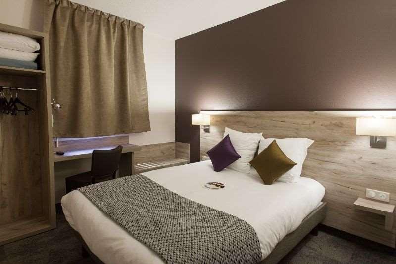 Brit Hotel Saumur Distré Rom bilde