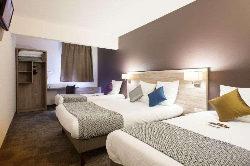 Brit Hotel Saumur Distré Rom bilde