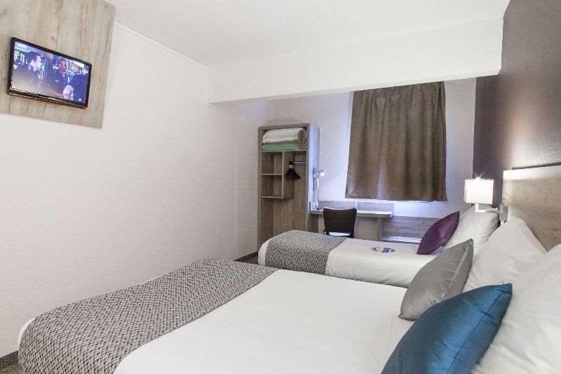 Brit Hotel Saumur Distré Rom bilde